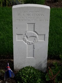 Klagenfurt War Cemetery - McLennan, Ronald John